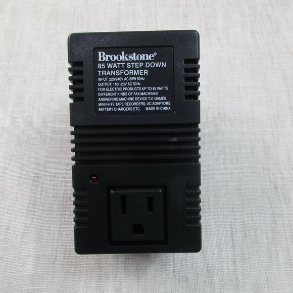 Brookstone Step Down 85W Step Down Transformer Input 220/240V Output 110/120V - Picture 3 of 6
